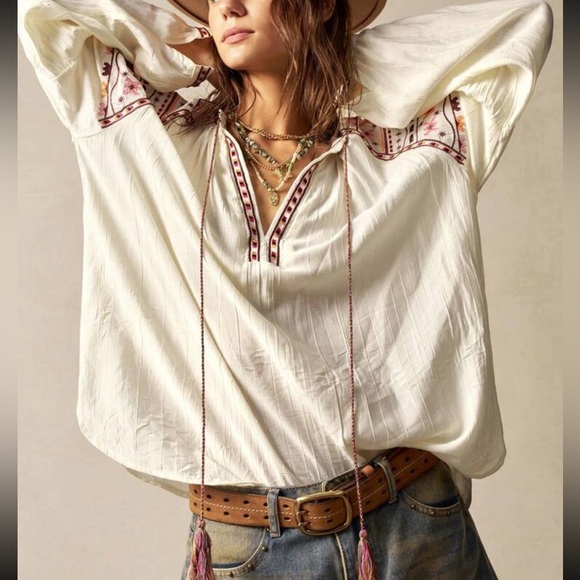 Boho floral embroidered western blouse - Picture 8 of 8